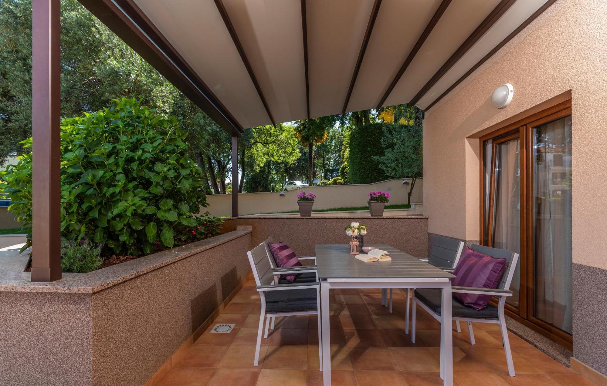 פורץ Apartments Villa Ana מראה חיצוני תמונה