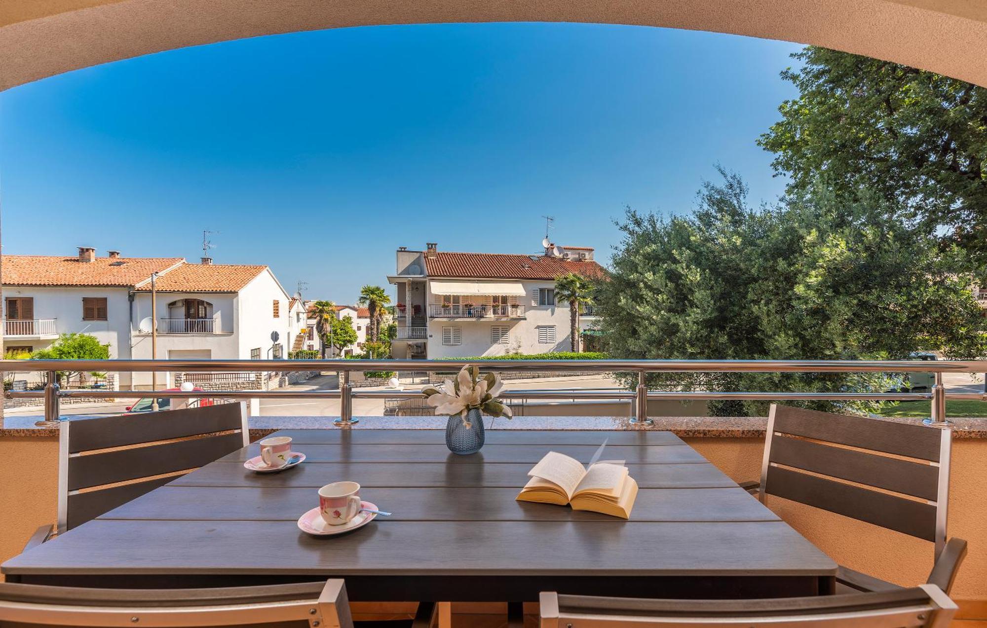 פורץ Apartments Villa Ana מראה חיצוני תמונה
