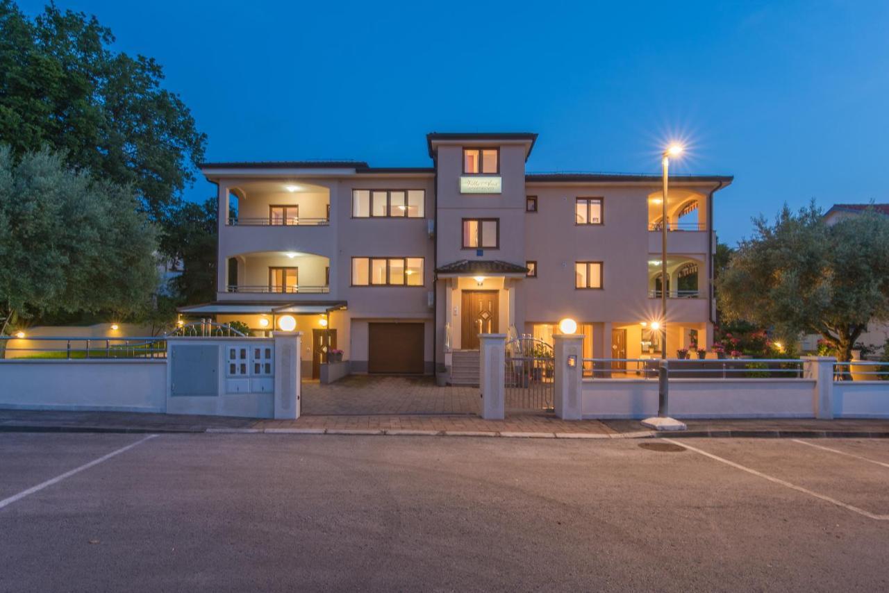 פורץ Apartments Villa Ana מראה חיצוני תמונה