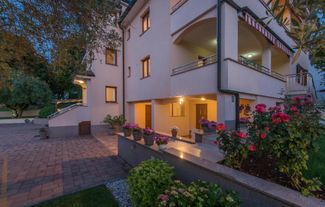 פורץ Apartments Villa Ana מראה חיצוני תמונה