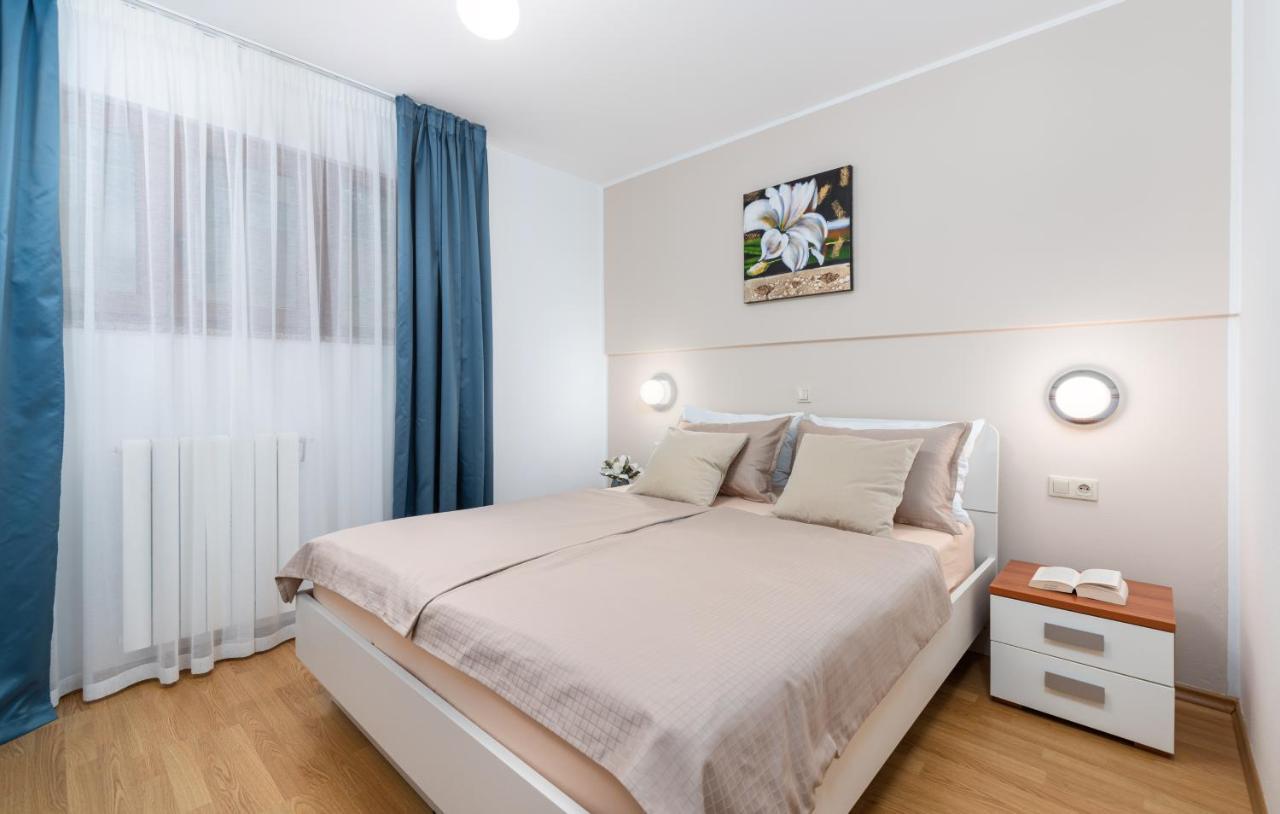 פורץ Apartments Villa Ana מראה חיצוני תמונה