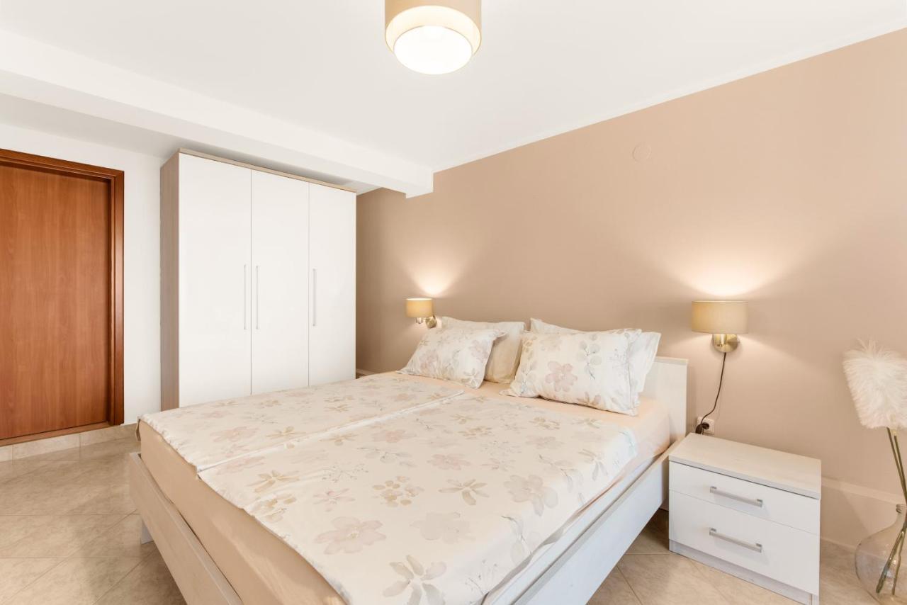 פורץ Apartments Villa Ana מראה חיצוני תמונה