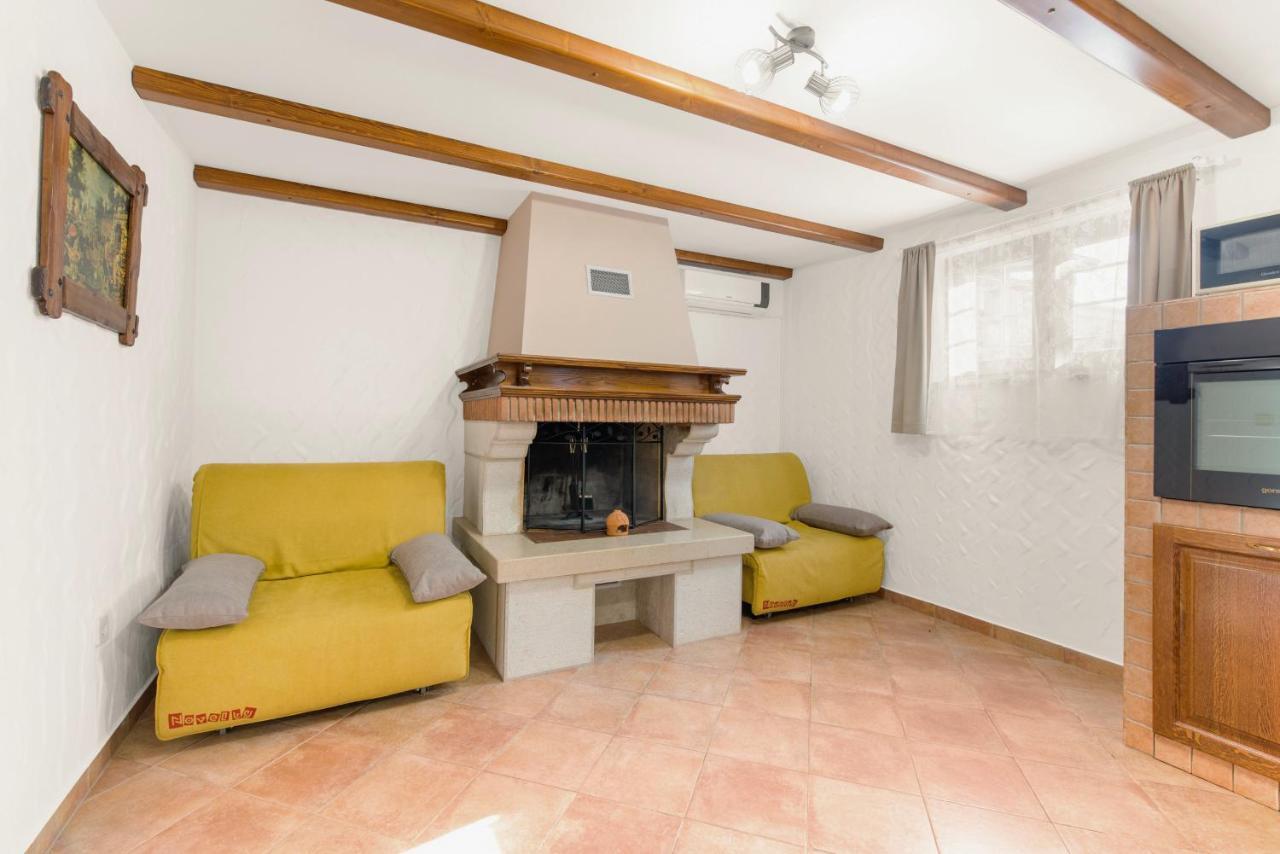 פורץ Apartments Villa Ana מראה חיצוני תמונה