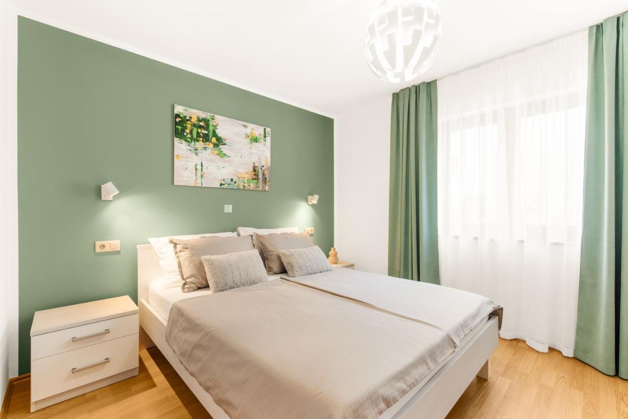 פורץ Apartments Villa Ana מראה חיצוני תמונה