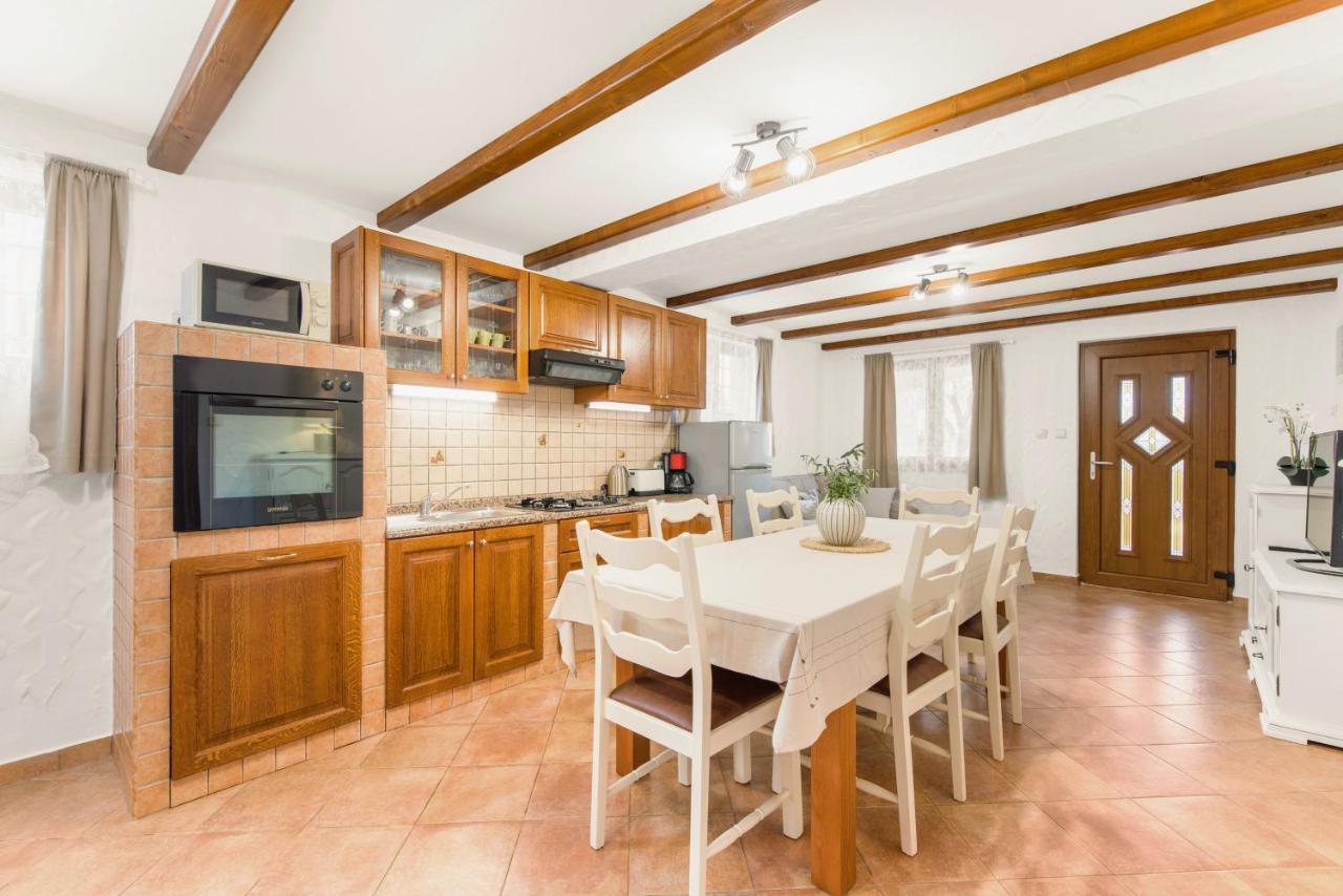 פורץ Apartments Villa Ana מראה חיצוני תמונה