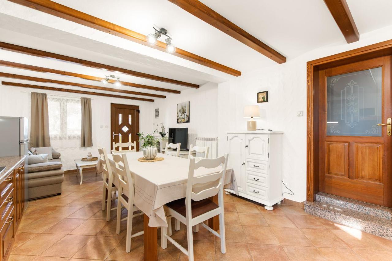 פורץ Apartments Villa Ana מראה חיצוני תמונה