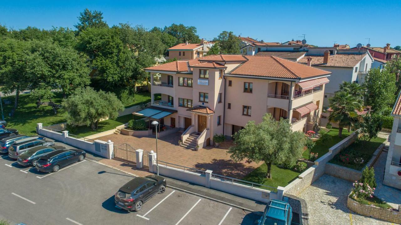 פורץ Apartments Villa Ana מראה חיצוני תמונה