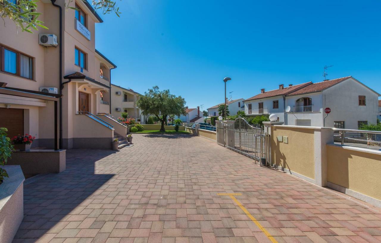 פורץ Apartments Villa Ana מראה חיצוני תמונה