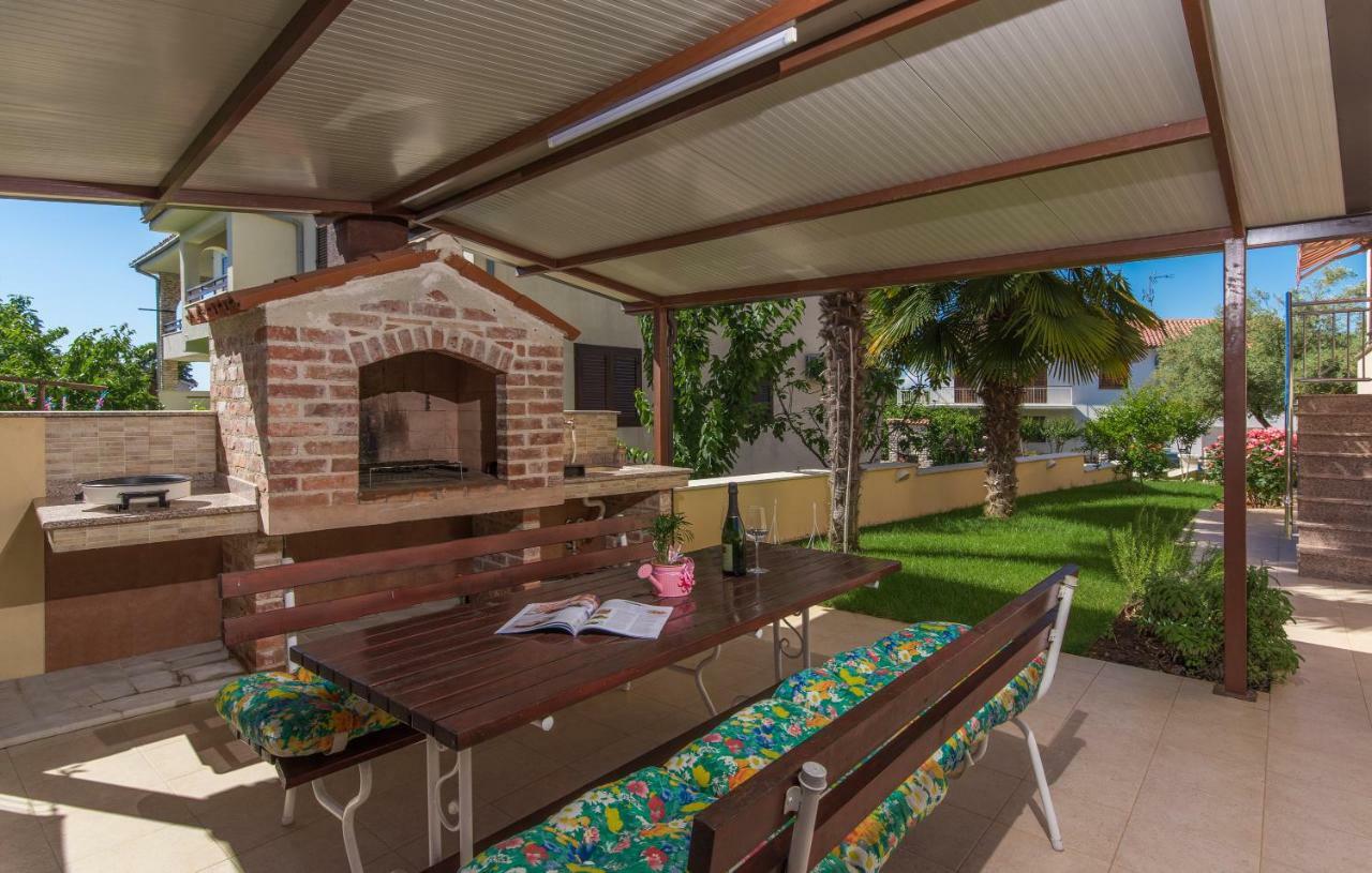 פורץ Apartments Villa Ana מראה חיצוני תמונה