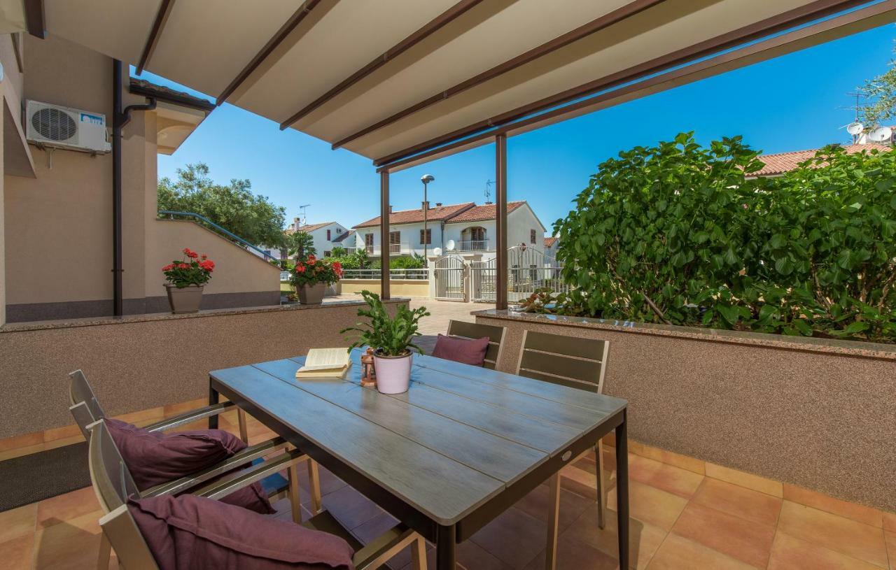 פורץ Apartments Villa Ana מראה חיצוני תמונה