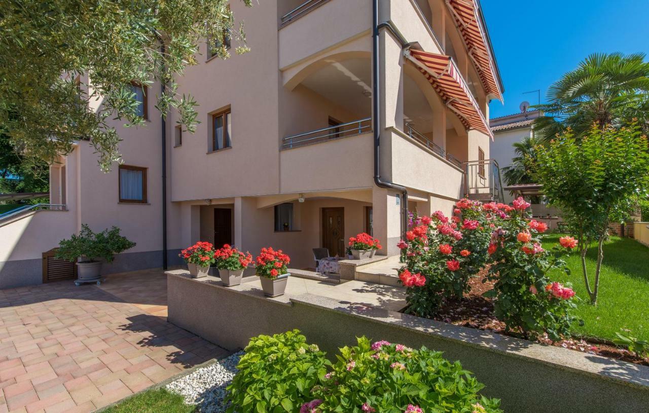 פורץ Apartments Villa Ana מראה חיצוני תמונה